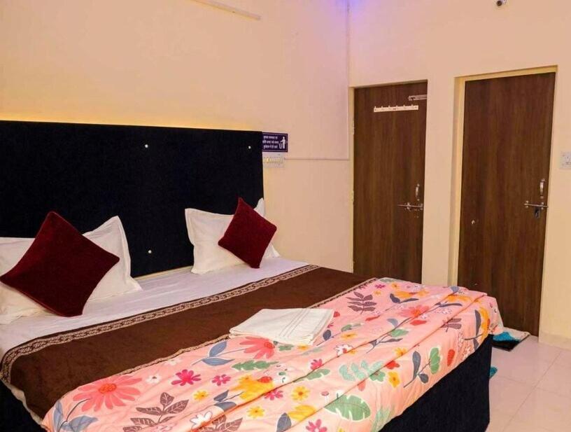Hotel O Pop Hotel Blue Star Bhilai Buitenkant foto